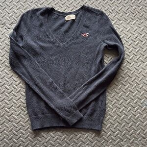 Hollister Women's Blue Sweater